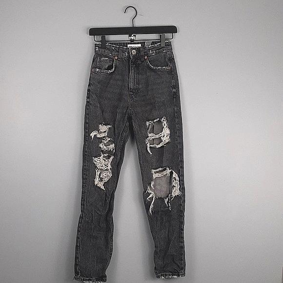 Zara High Waist Distressed Black Mom Jeans - Picture 2 of 9